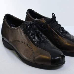 Like New Munro Shoes